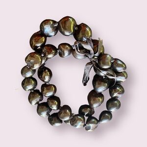 Hawaiian lei kukui nut